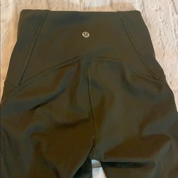 Lululemon NWOT army green leggings sz 2 - Picture 2 of 8